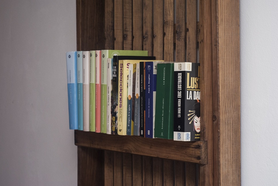 Vivienda Uso Turístico Los Garriolos - Pequeña biblioteca